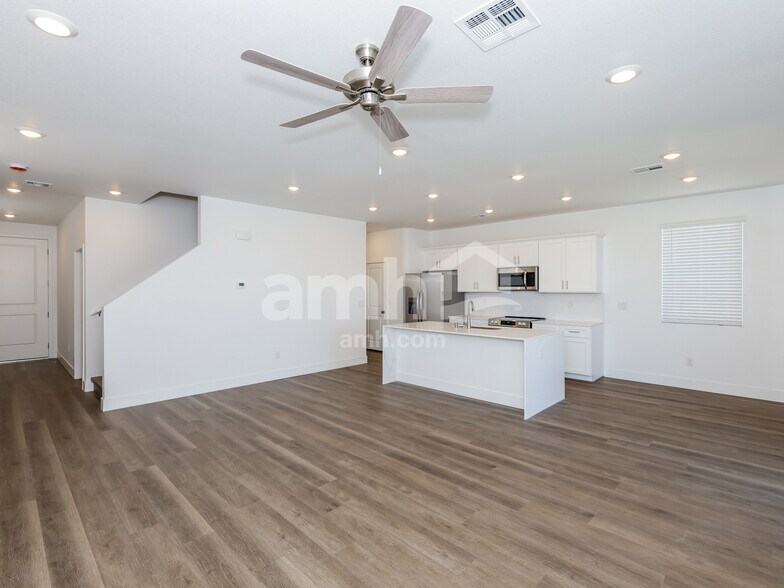 Building Photo - 9506 Aldersyde Dr