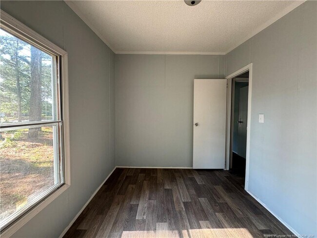 Building Photo - 511 Inverary Dr