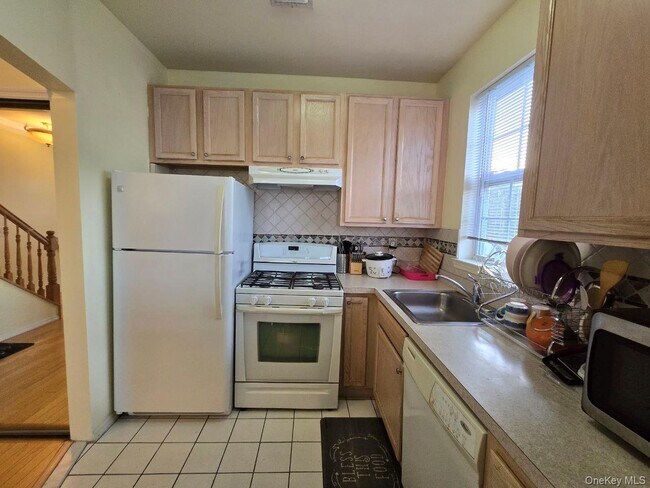 Building Photo - 163 Surf Dr