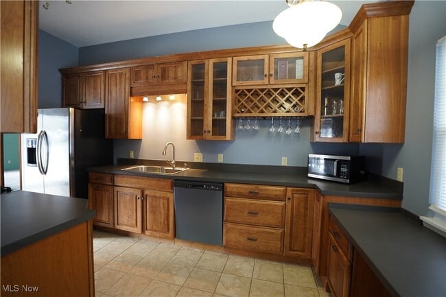 Building Photo - 26913 Westwood Ln