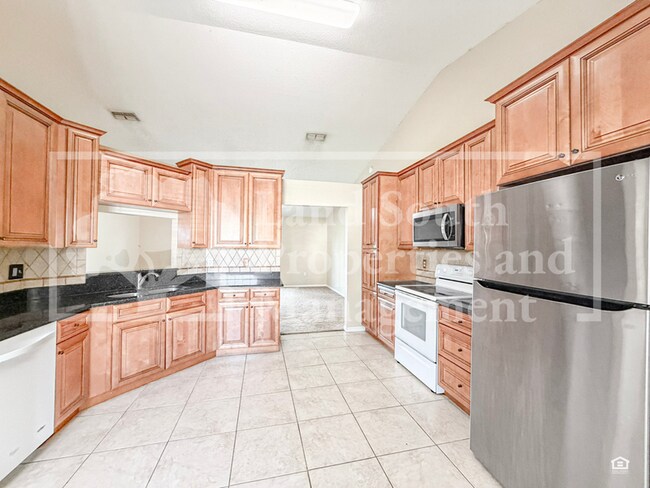 Building Photo - 683 Jessanda Cir