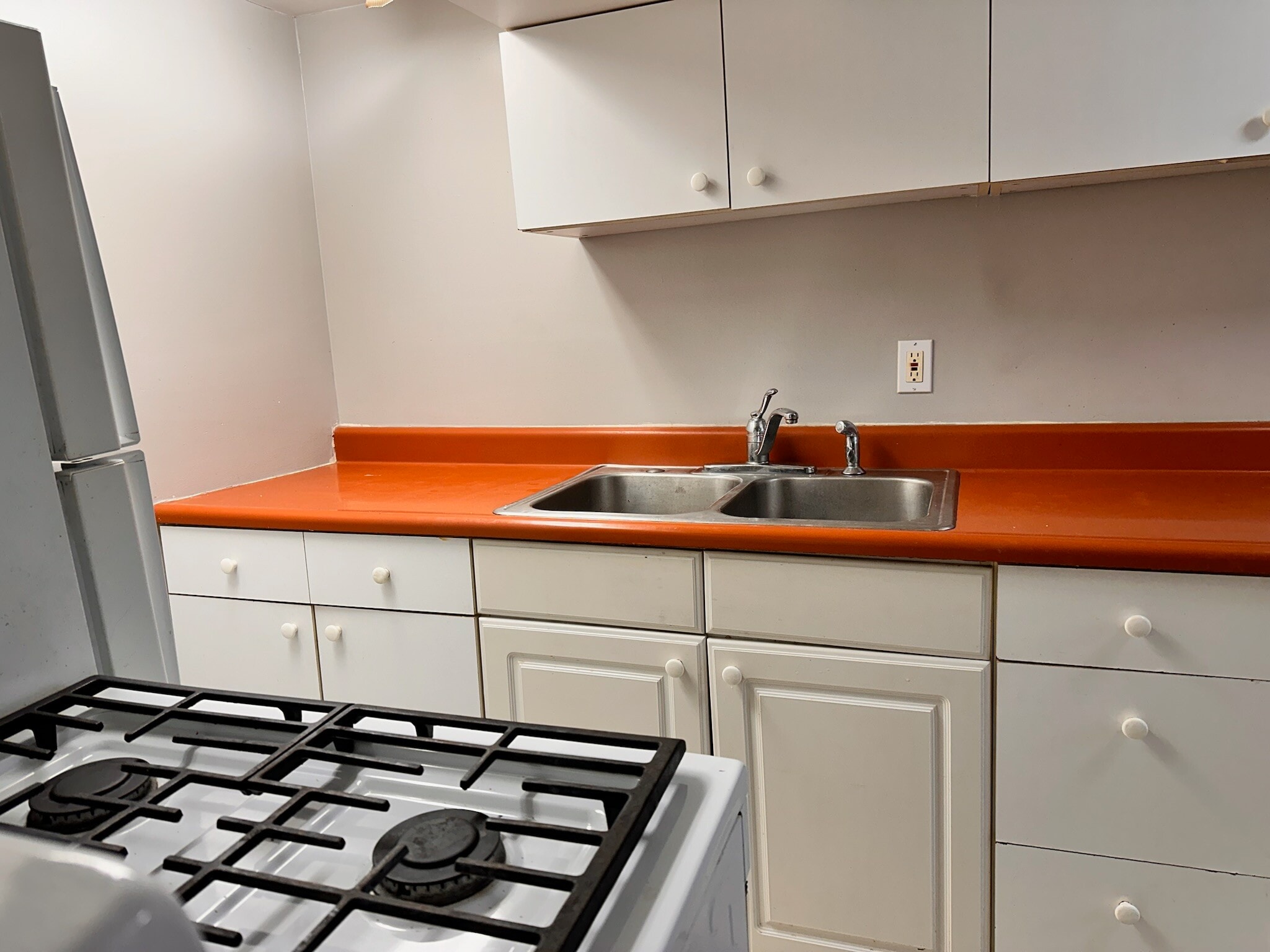 Building Photo - 101 River St