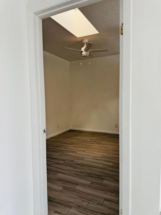 Building Photo - 229 Commercial Blvd