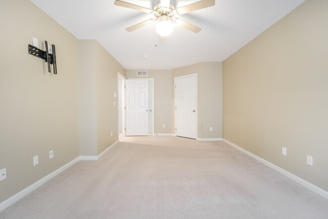 Building Photo - 1215 Creekledge Ct