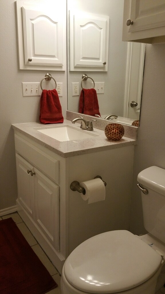 Building Photo - 1900 W Douglas St