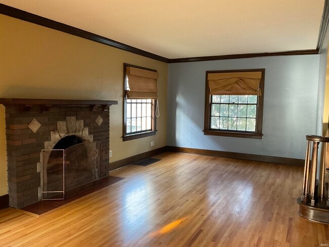Building Photo - 3621 Hoagland Ave