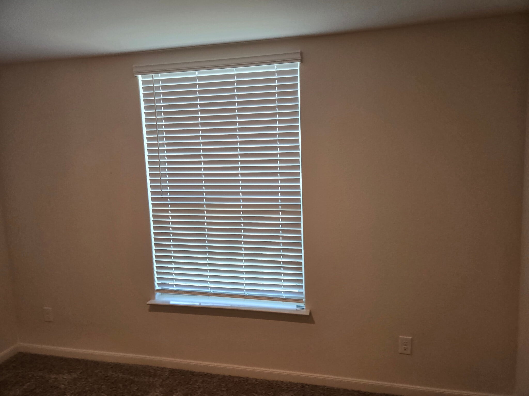 Building Photo - Room in House on Musselshell Dr