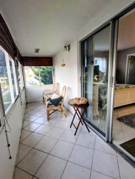 Building Photo - 240 Sheffield J