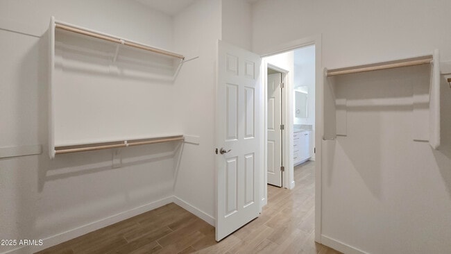 Building Photo - 17864 W Thistle Landing Dr