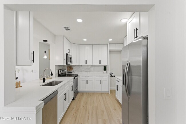 Building Photo - 7602 Las Palmas Way