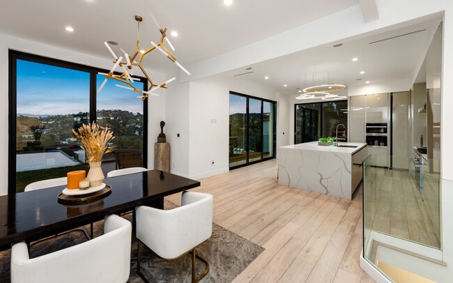 Building Photo - 7567 Hermes Dr