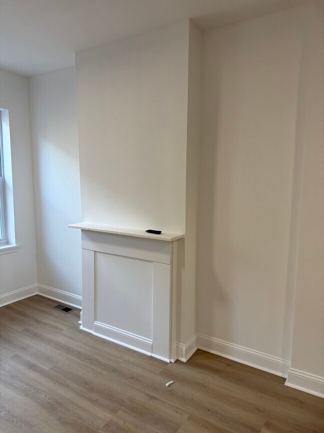 Building Photo - 2431 N Bancroft St