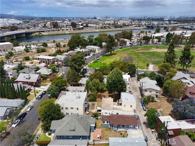 Building Photo - 757 N Loma Vista Dr