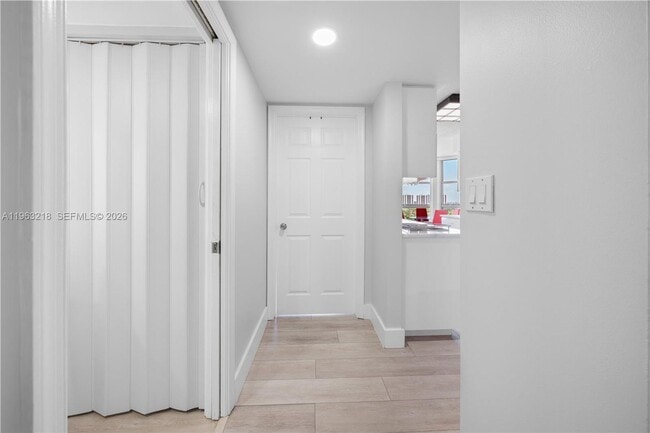 Building Photo - 3530 Mystic Pointe Dr