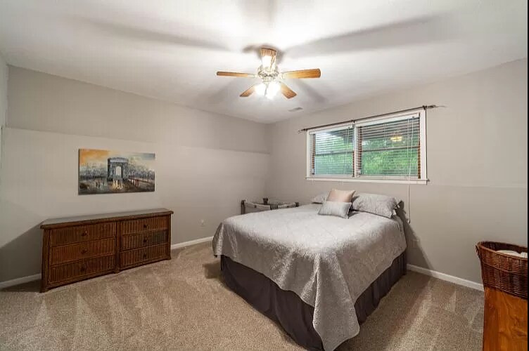 Building Photo - 4405 Fall River Dr