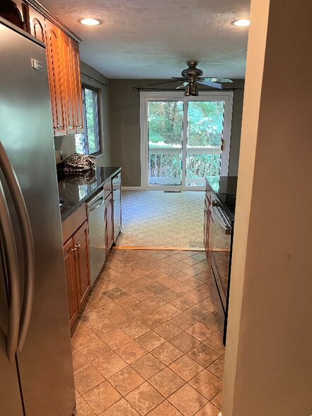 Building Photo - 69 Samuel Dr