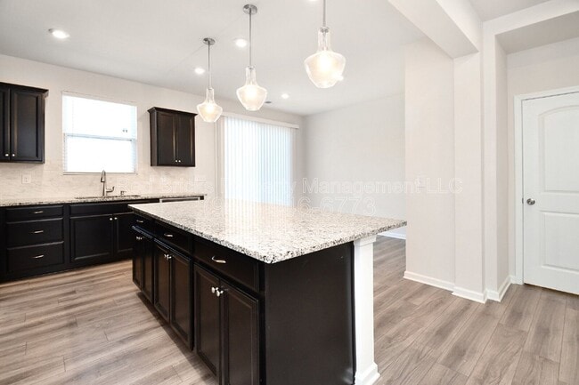 Building Photo - 1227 Southern Sugar Dr