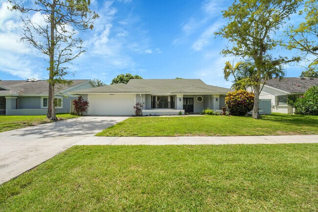 Building Photo - 14544 Autumn Ave