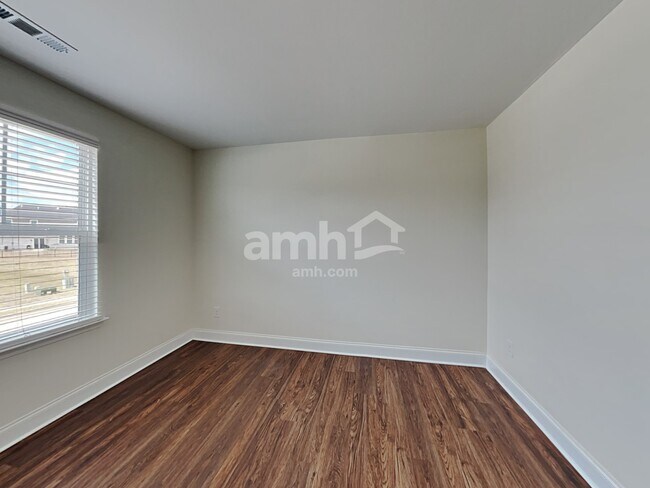 Building Photo - 4845 Chutney Dr