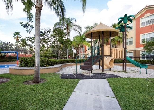 Building Photo - 4402 SW 160th Ave