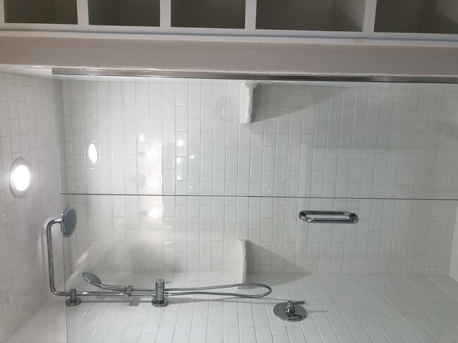 Building Photo - 3205 Sprucewood Rd