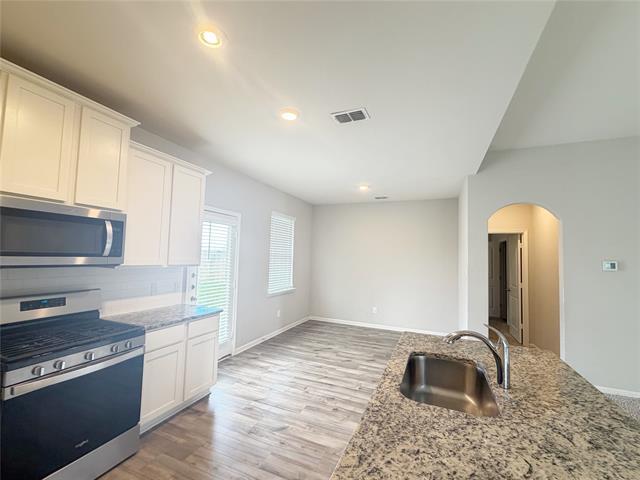 Building Photo - 209 Aceves Ct