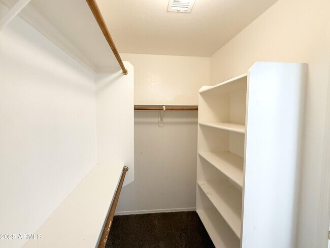 Building Photo - 3363 E Flamingo Ct