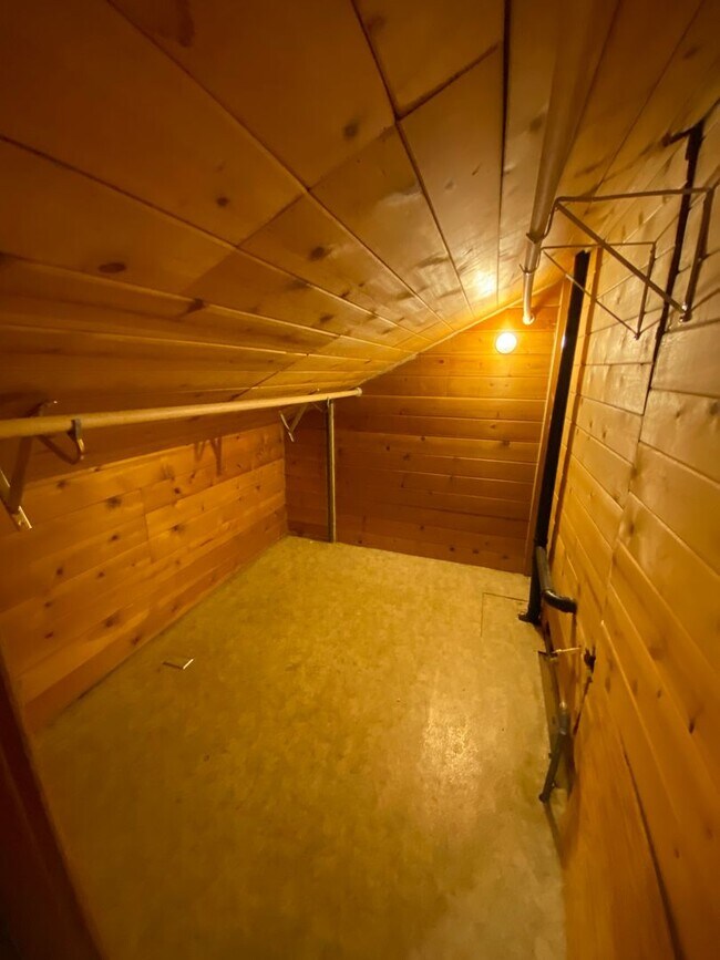 Building Photo - Beautiful Visalia Home Available Now!
