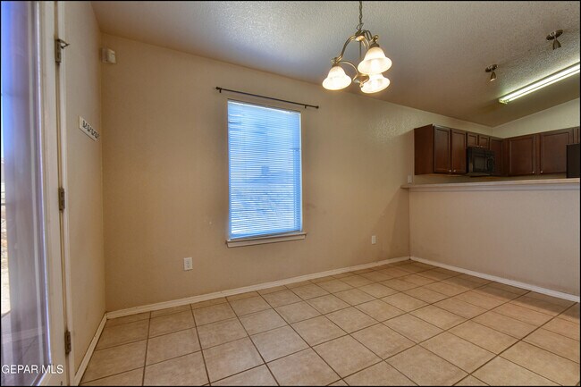 Building Photo - 7351 Burntside Ln