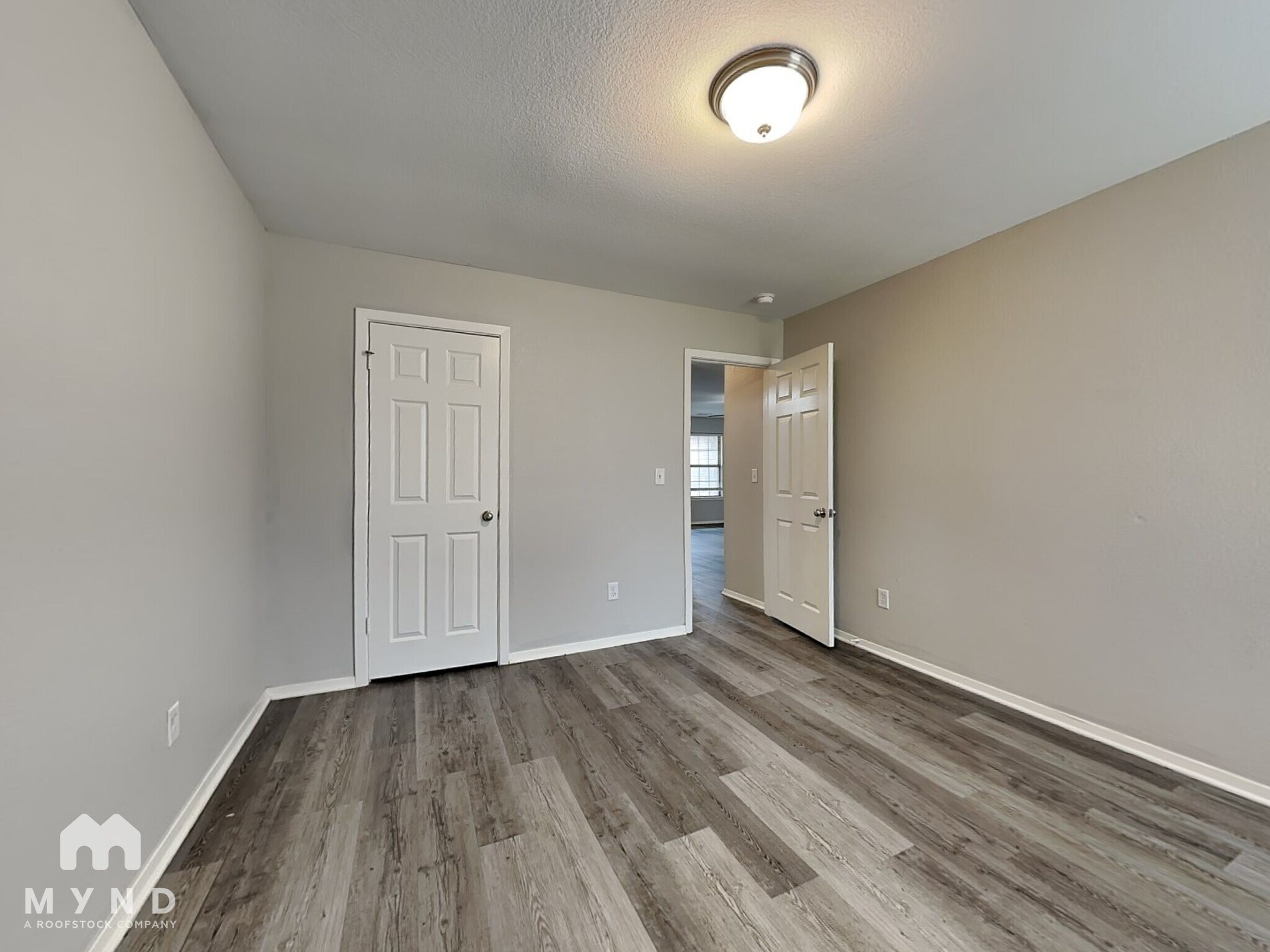 Building Photo - 1140 Battery Dr