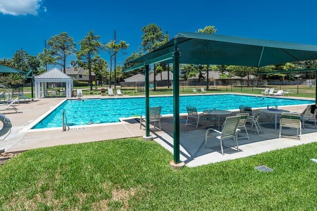 Building Photo - 15411 Robin Grove Ct