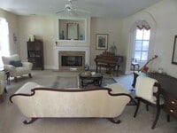 Building Photo - Cornelius with easy access to I-77