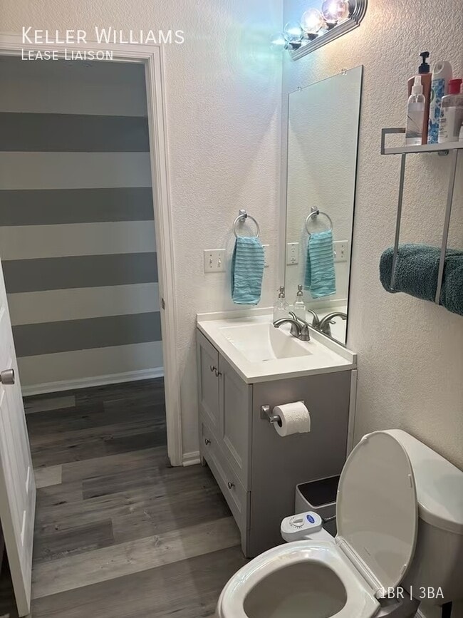 Building Photo - 1730 Blake St