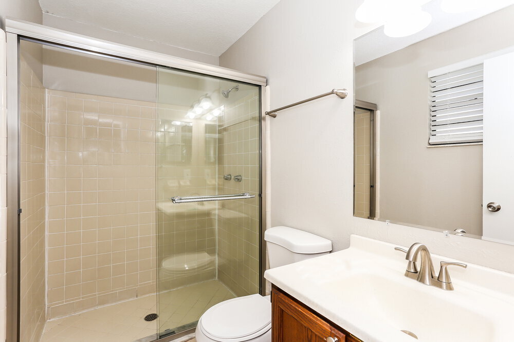 Building Photo - 8804 Falcon Trace Dr S