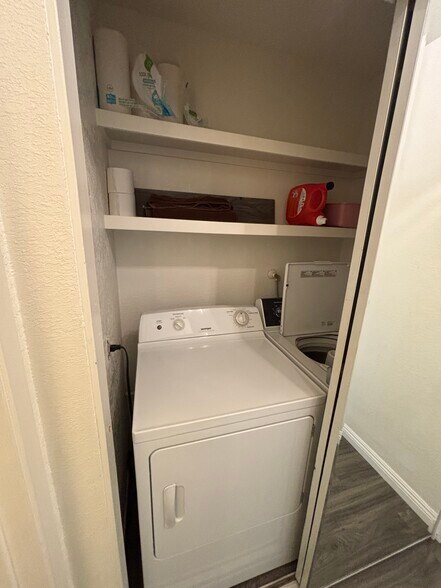 dryer - 25713 Sycamore Pointe