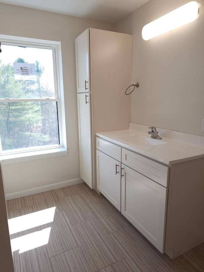 Building Photo - Village at Autumn Pond II:  New 2 Bedroom ...