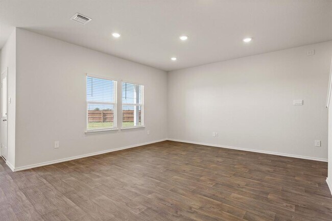 Building Photo - 257 Frogmore Lp