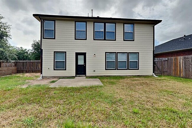 Building Photo - 18027 Hillock Glen Ln