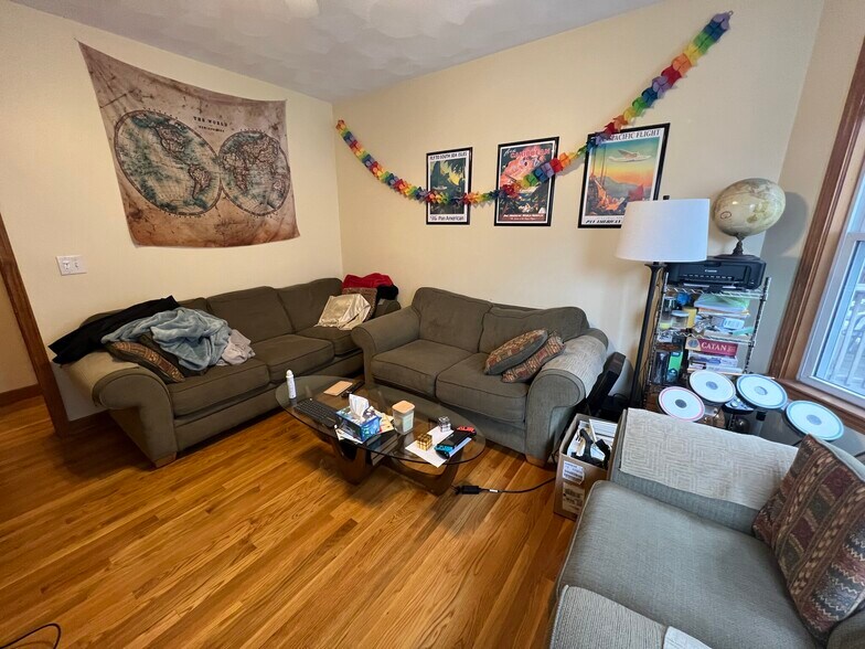 Building Photo - 35 Hancock St