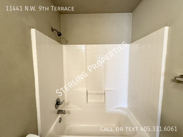 Building Photo - 11441 NW 9th Terrace