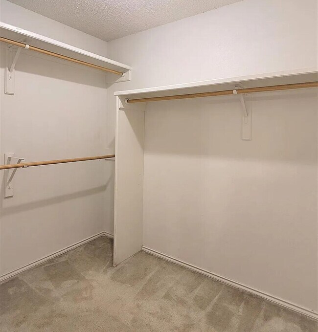 Building Photo - 1625 79th Pl