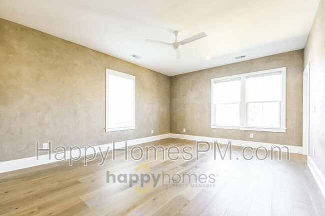 Building Photo - 50 Sans Souci St