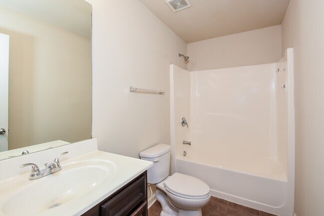 Building Photo - 627 Ocean Ave