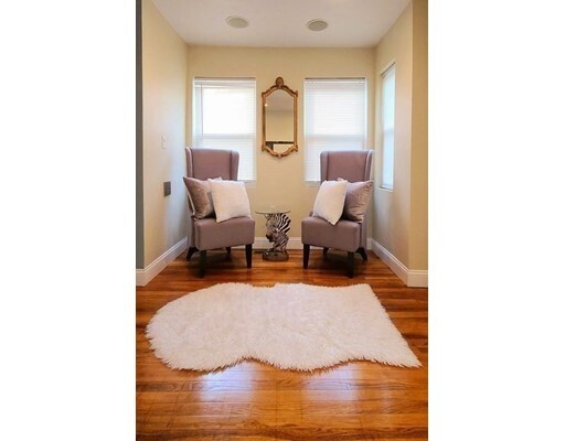 Building Photo - 7 Jaques St