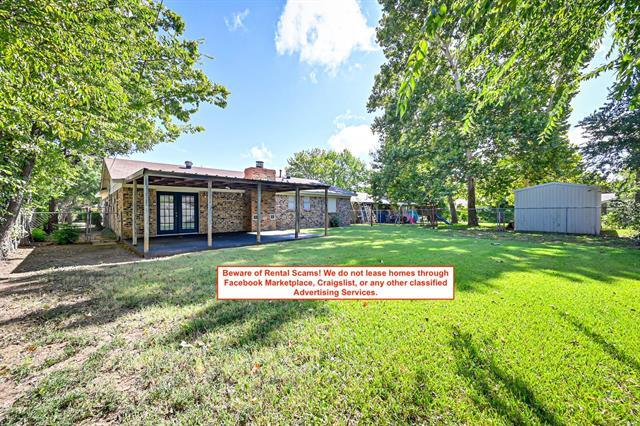 Building Photo - 320 Gardenia Ct