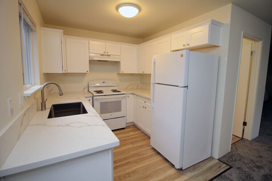 Building Photo - 2658-2658 SE 125th Ave