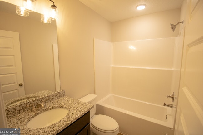 Building Photo - 122 Enclave Ct