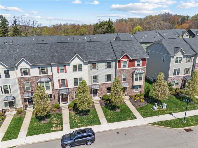 Building Photo - 410 Fairmont Dr