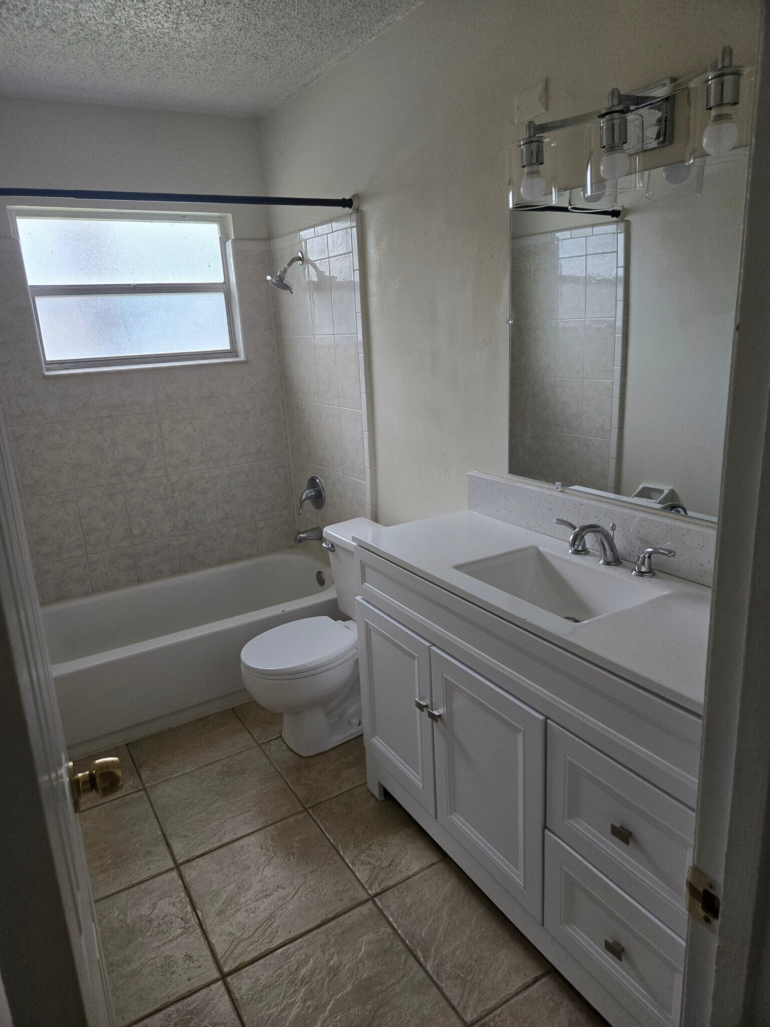 Building Photo - 705 Michigan Ct