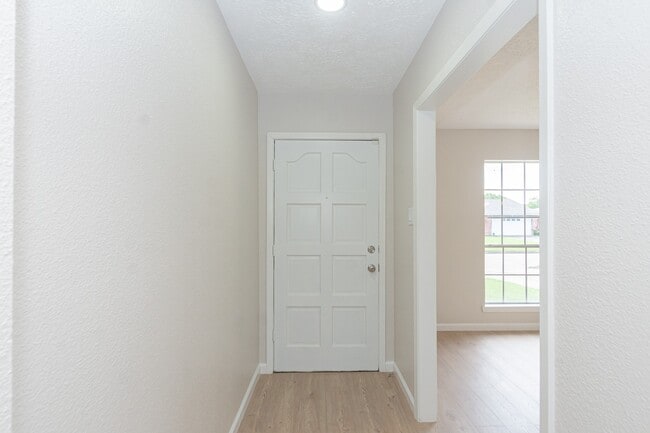 Building Photo - 16911 Bougainvilla Ln